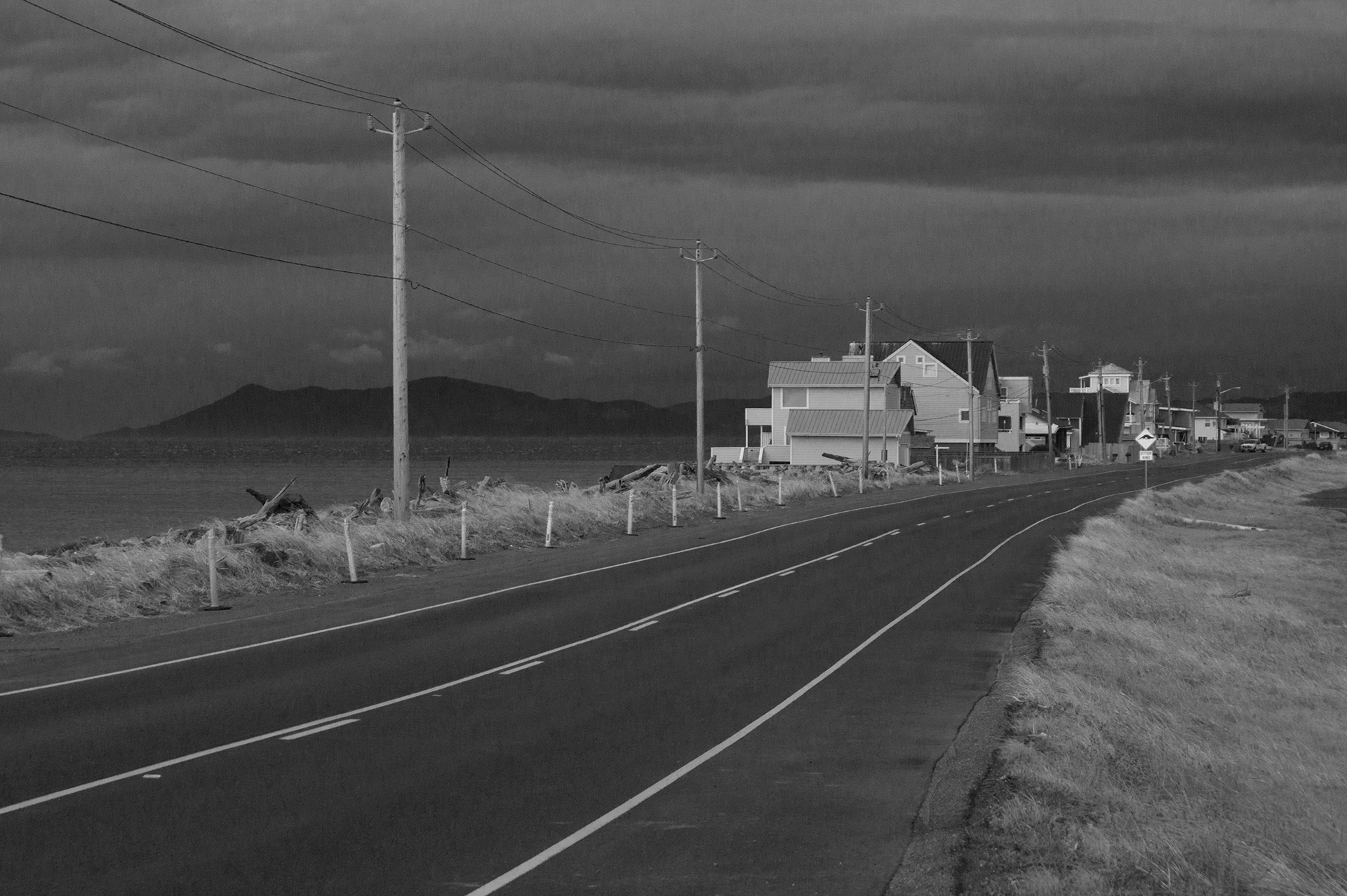 B&W photo West Beach Road